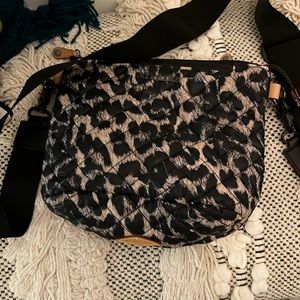 MZ Wallace authentic scout bag in excellent condition. Comes with small pouch.